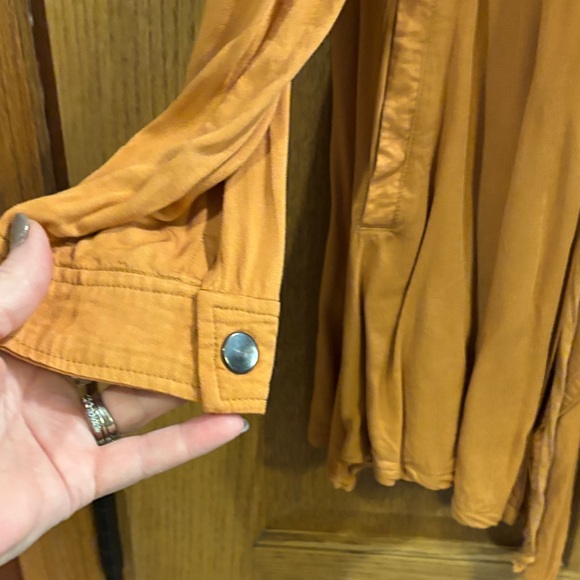 Hem & Thread Women's Rust Jacket - Picture 4 of 8